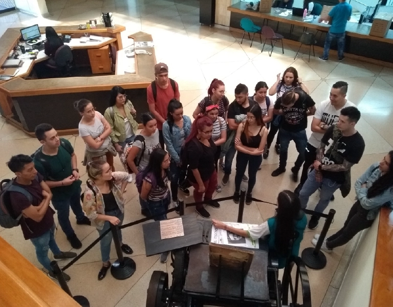 Asesoria_Mesa de trabajo 1 copia 8